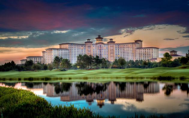 Exterior photo of Rosen Shingle Creek resort in Orlando