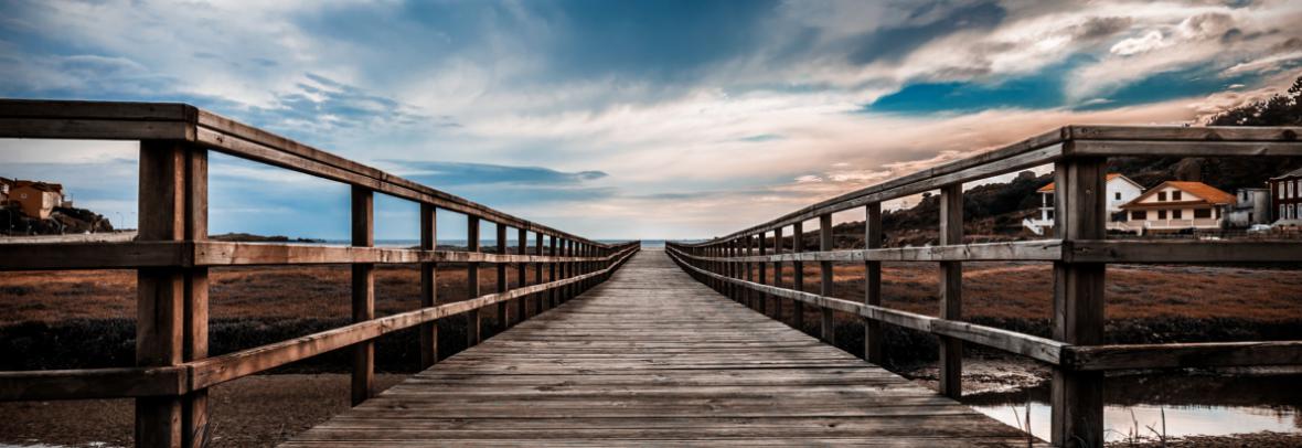 boardwalk to beach
