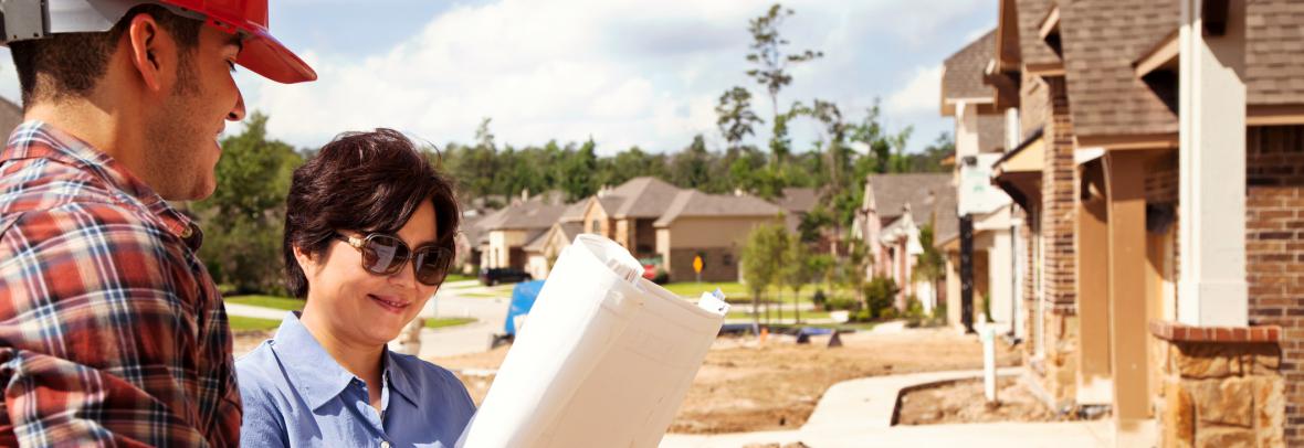 contractor meeting on home building site