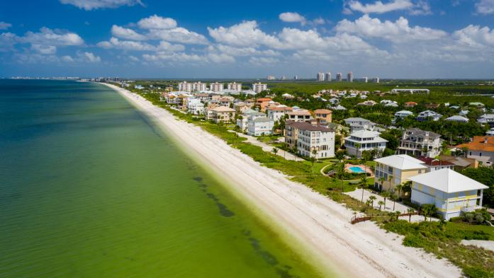 Luxury vacation homes Naples Barefoot Beach FL 