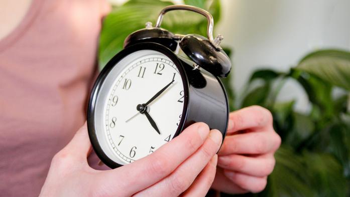 Setting up alarm clock