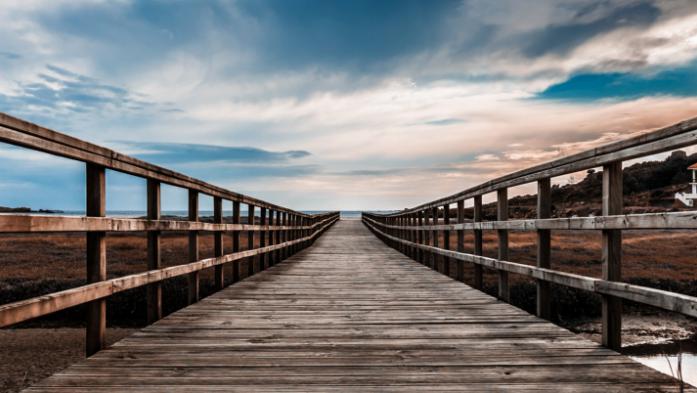 boardwalk to beach