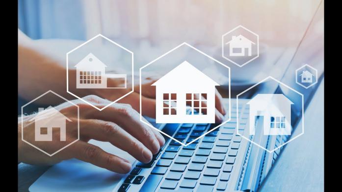 Attract Leads by Becoming a Community Expert on Your Website